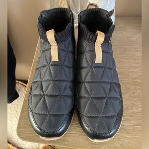 NWOT- TEVA RE-EMBER BOOTIES! Never worn only tried on!